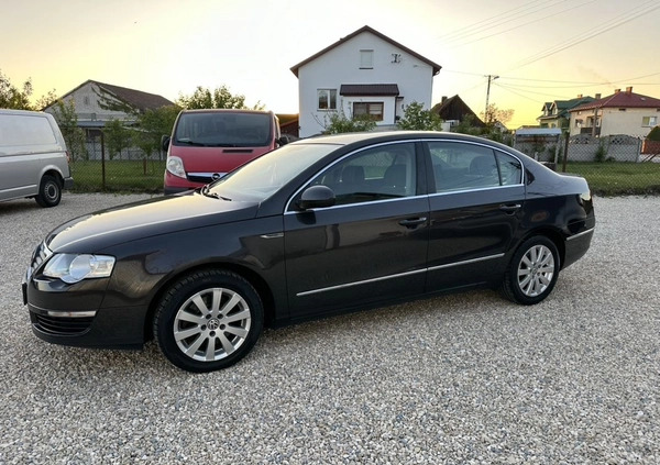 Volkswagen Passat cena 17700 przebieg: 280000, rok produkcji 2007 z Dąbrowa Tarnowska małe 154